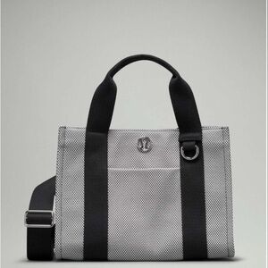 Lululemon Two-Tone Canvas Mini Tote Bag 4.5L in Black and White